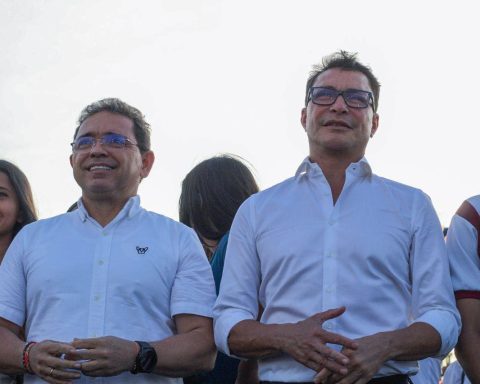 A la izquierda Rafael Martínez acompañado de Carlos Caicedo. Foto: Facebook Rafael Martínez