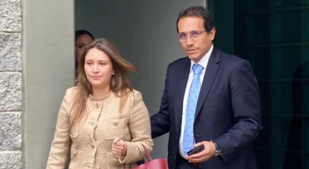 La Fiscal Novena Delegada ante la Corte Suprema de Justicia , María Cristina Patiño ya radicó solicitud de audiencia de imputación en su contra por el delito de tráfico de influencias de servidor público.