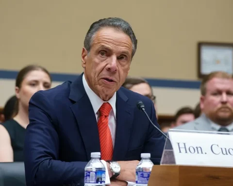 El exgobernador de Nueva York Andrew Cuomo testificando ante el Subcomité Selecto de la Cámara de Representantes en Washington. EFE/EPA/WILL OLIVER