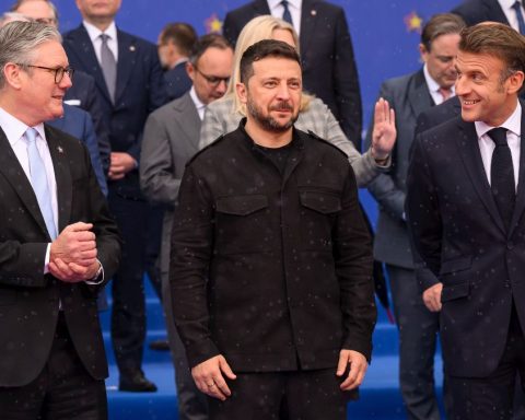 Zelenski, Starmer y Macron en una reunión internacional. Foto por EP.